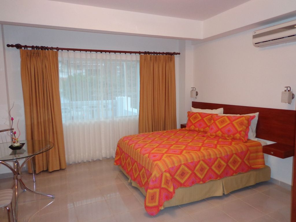 Premium Suites Business Aparthotel Equipetrol Санта-Крус-де-ла-Сьєрра Екстер'єр фото